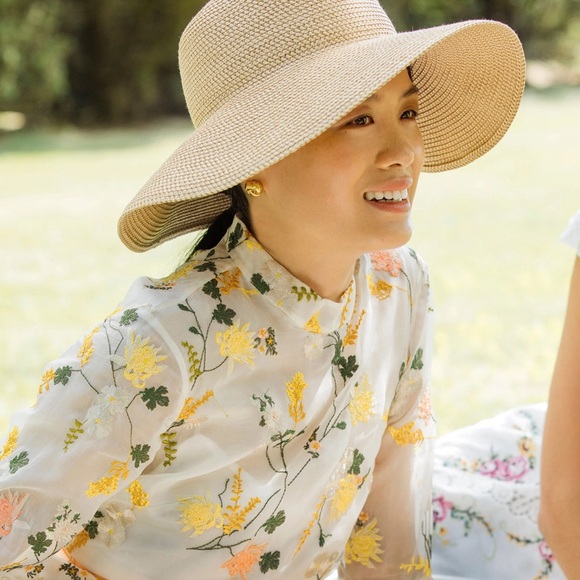 Eric Javits Hampton Hat in Cream - Picture 6 of 13